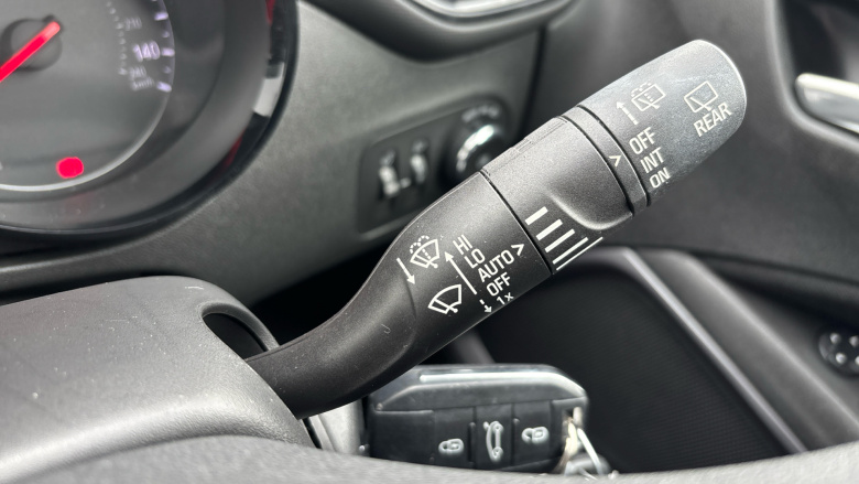 Vauxhall Crossland 1.2 Design 5dr Petrol Hatchback